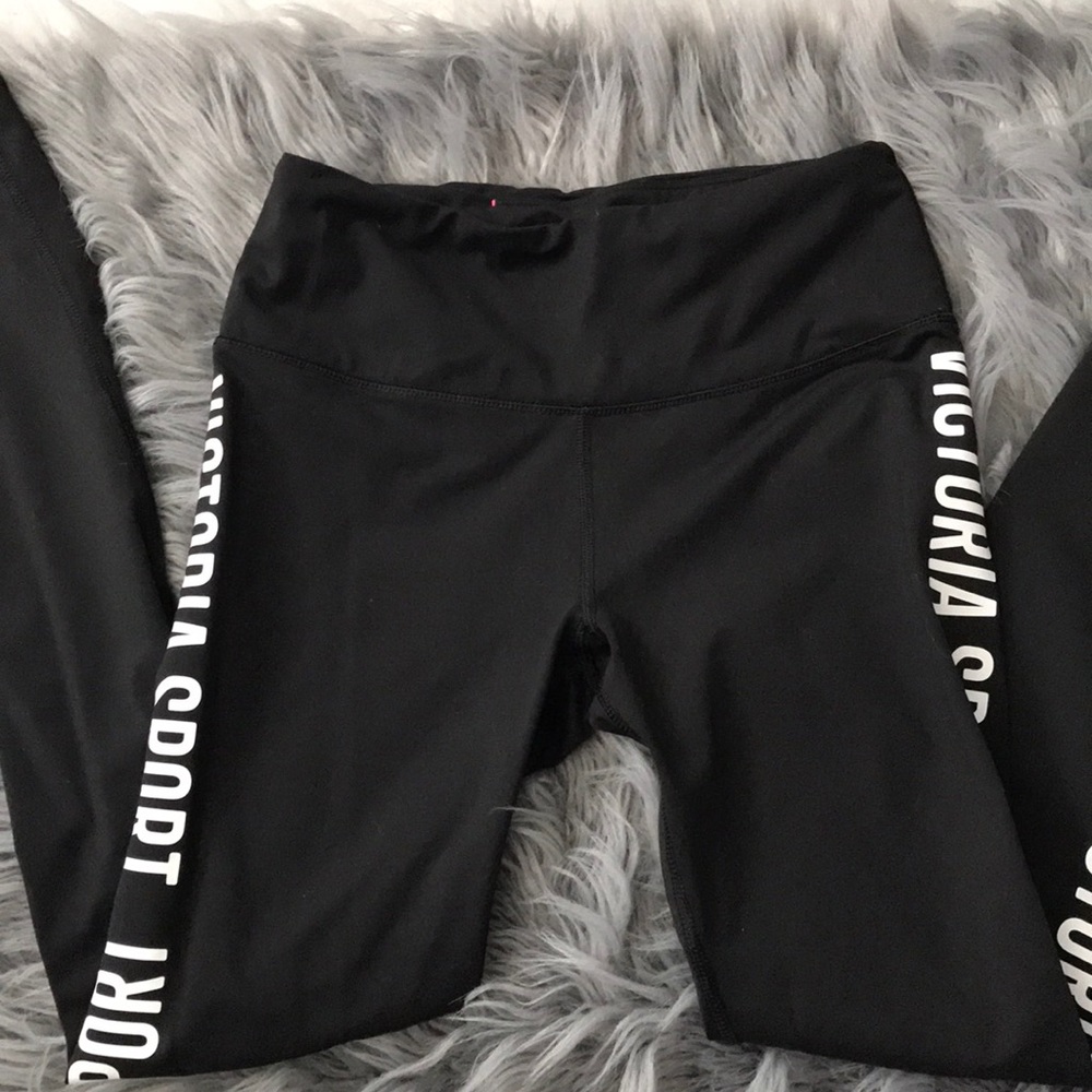 VS black workout leggings